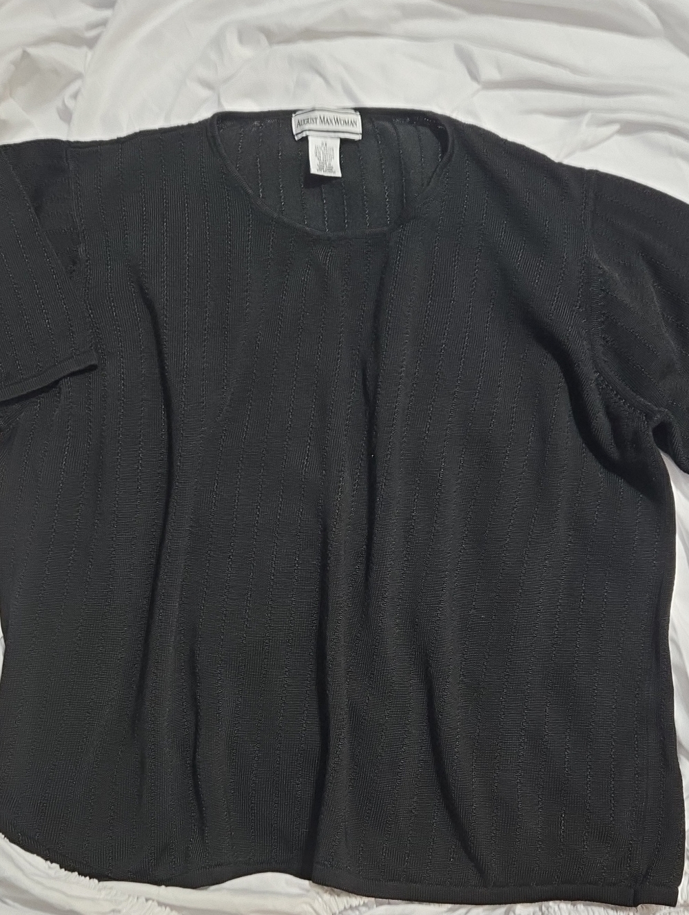 AUGUST MAX WOMEN Black Short-Sleeve Textured Knit Top